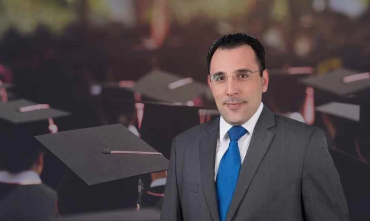 Πτυχία χωρίς αντίκρισμα, θέσεις χωρίς ανθρώπους